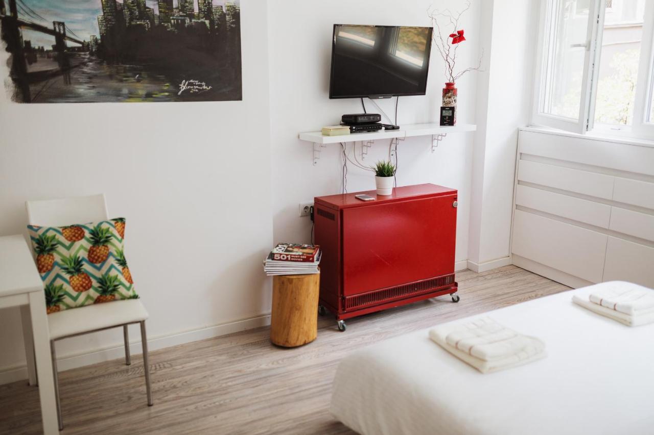 City Center Studio Belgrado Esterno foto